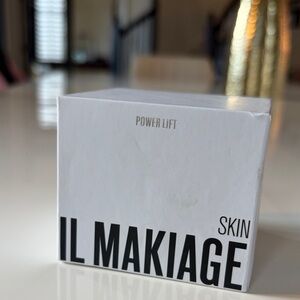 IL MAKIAGE Skin Power Lift Moisturizer - White
